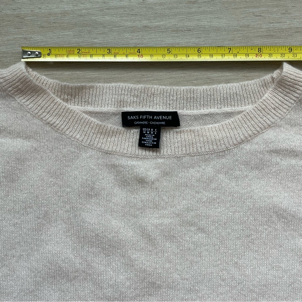 Saks Fifth Avenue 100% Cashmere Sweater Medium Ruffle Designer Soft Luxury Money - Picture 9 of 12